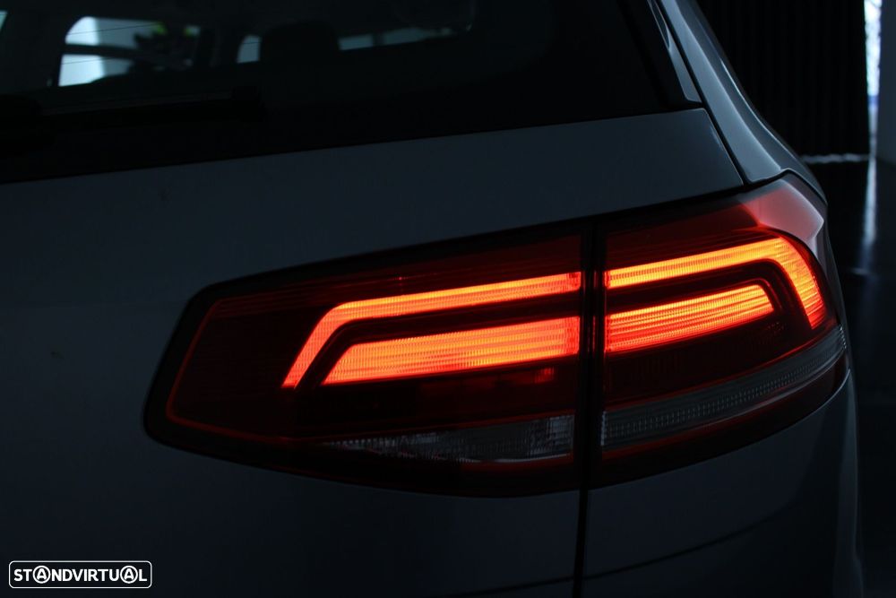 VW Passat Variant 2.0 TDi Business Package DSG - 34