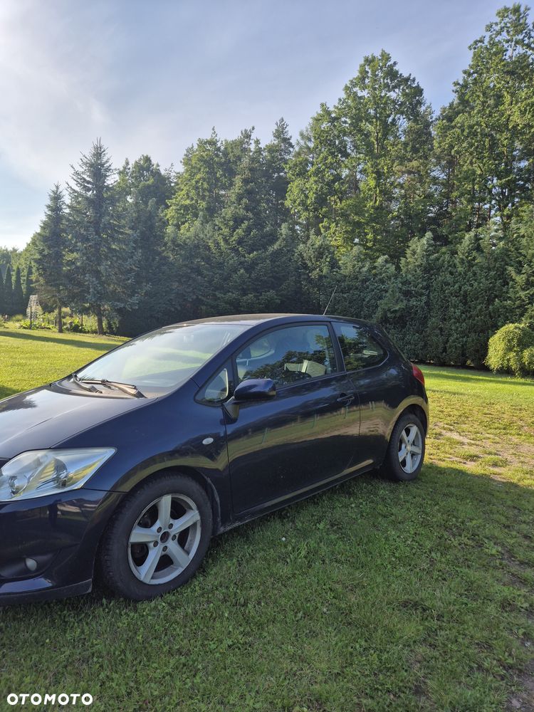 Toyota Auris 1.6 VVT-i Team - 1
