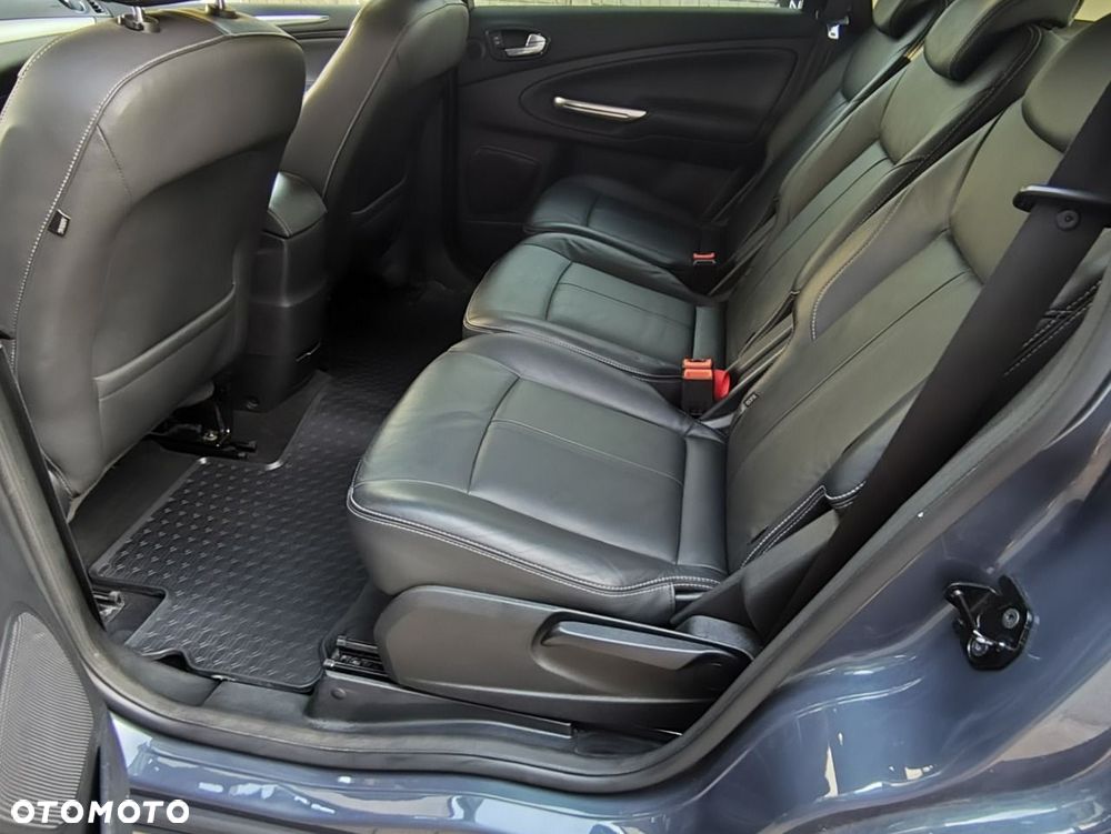 Ford S-Max - 25