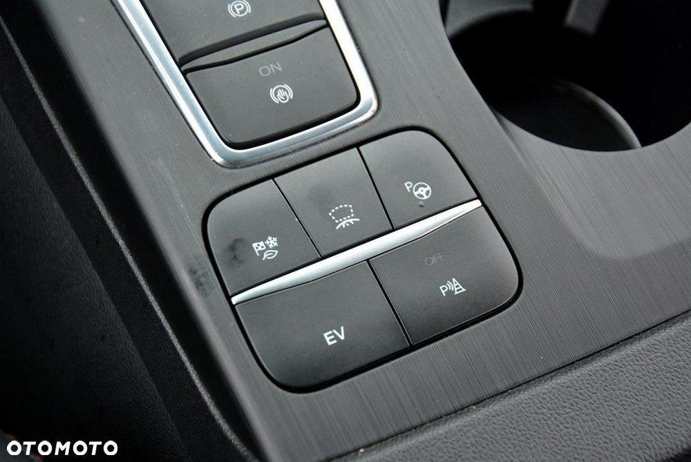 Ford Kuga 2.5 Duratec PHEV ST-LINE X - 33