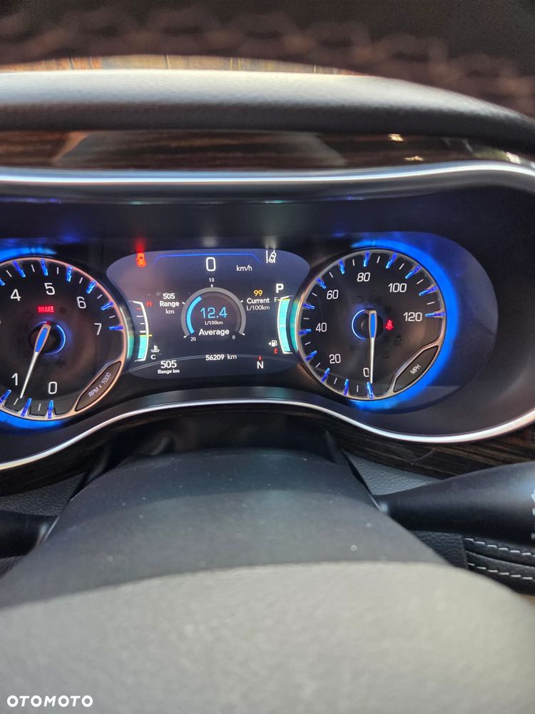 Chrysler Pacifica - 25