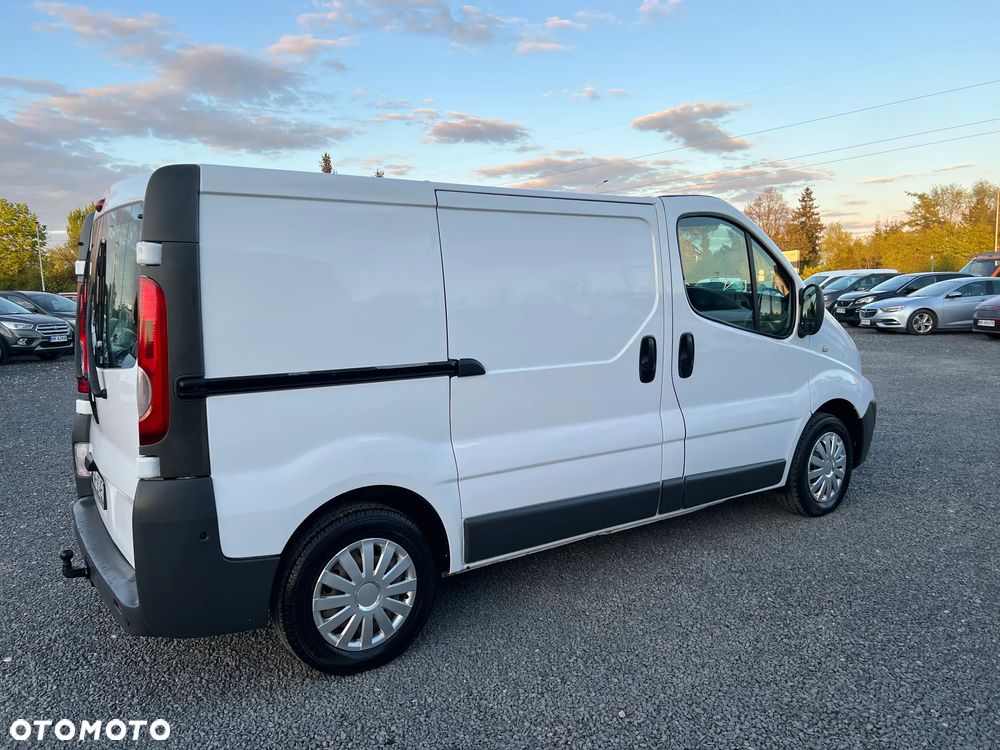 Renault TRAFIC - 9