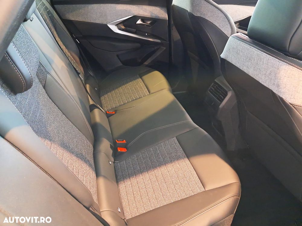 Peugeot 3008 Hybrid 145 e-DSC6 Allure - 19