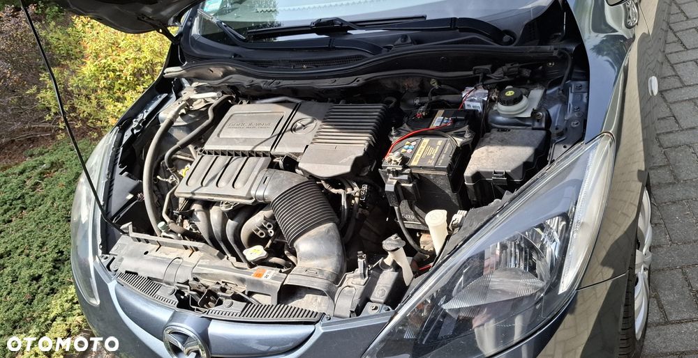 Mazda 2 - 8