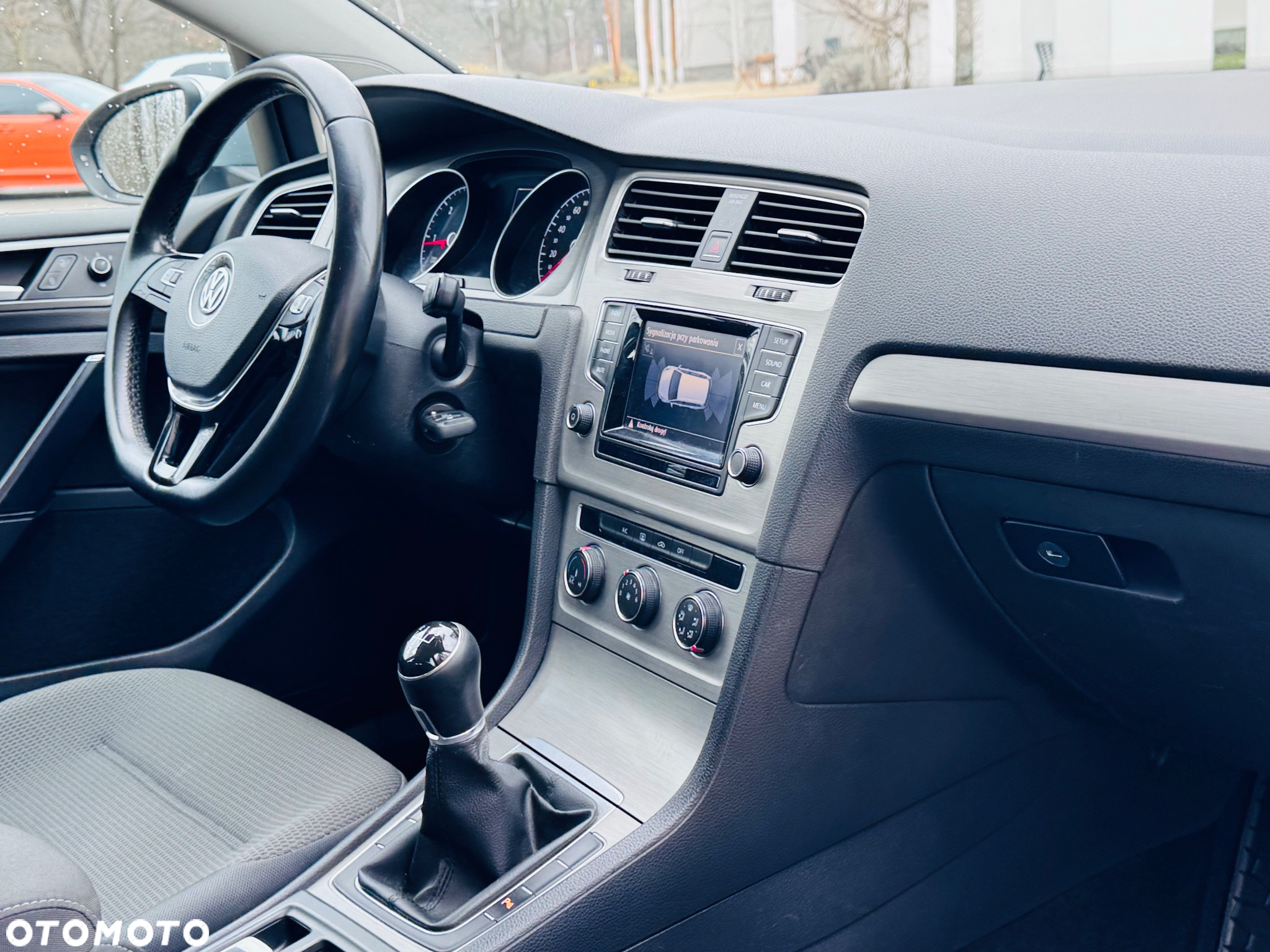 Volkswagen Golf VI 1.6 TDI Trendline - 32