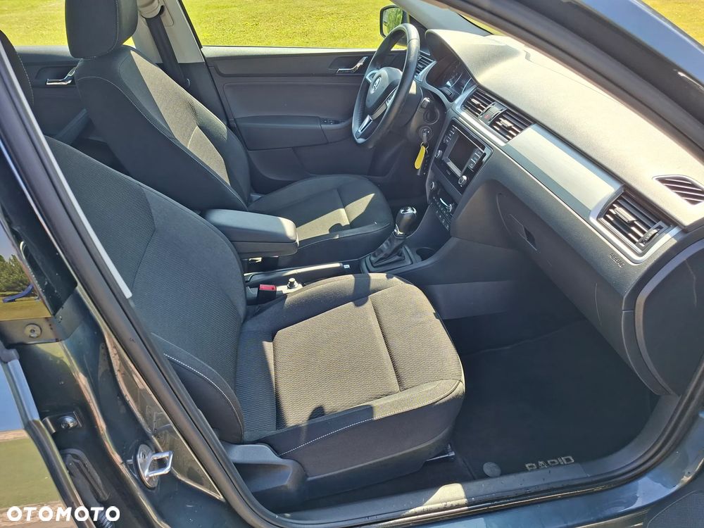 Skoda RAPID 1.4 TDI DSG Clever - 17