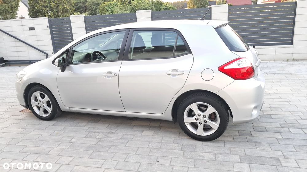 Toyota Auris 1.33 VVT-i - 14