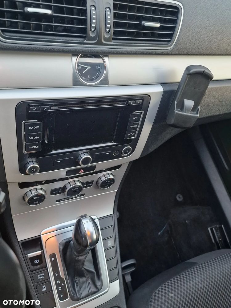 Volkswagen Passat 2.0 TDI Comfortline DSG - 15