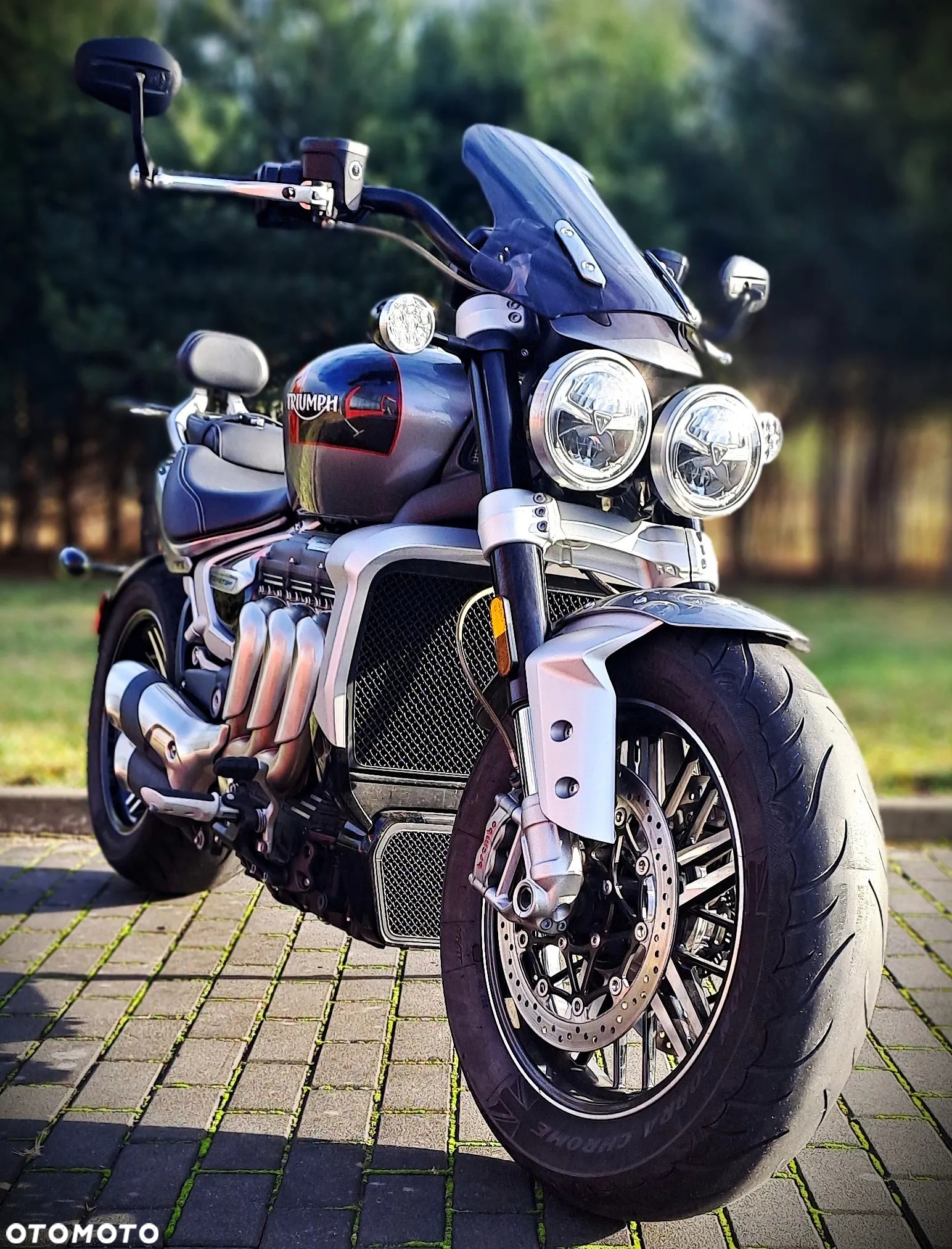 Triumph Rocket - 3