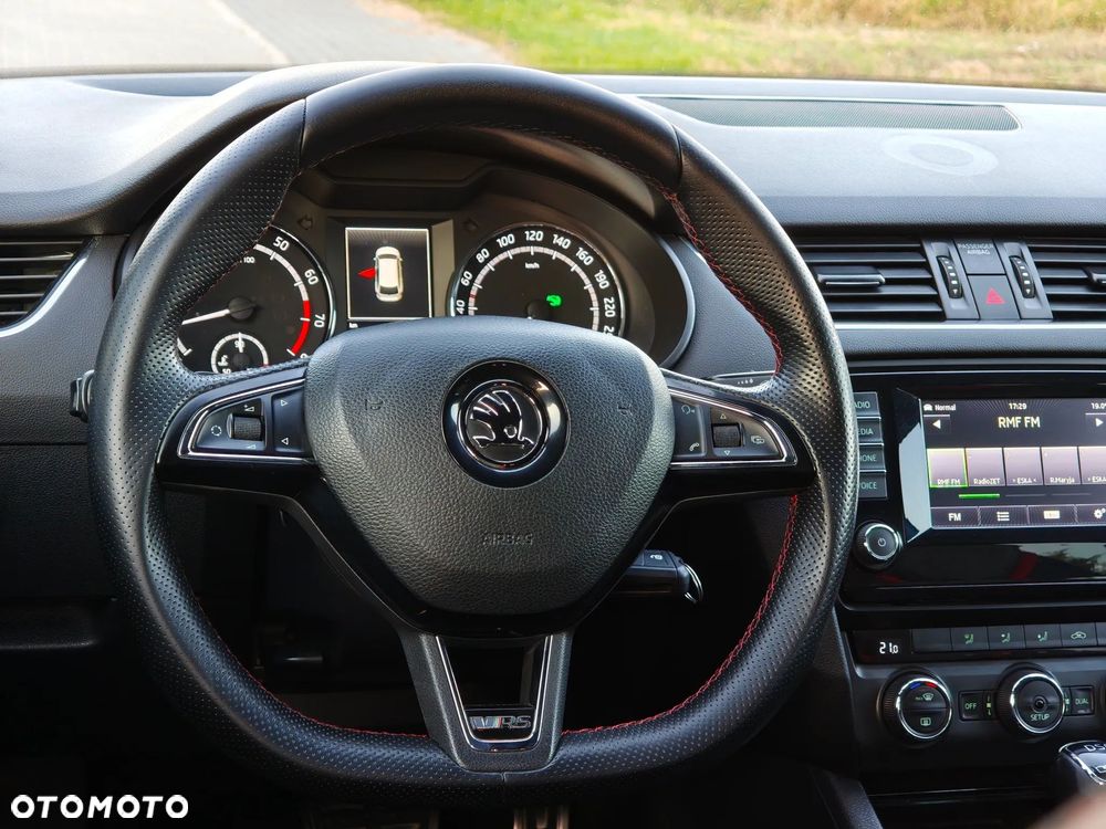 Skoda Octavia 2.0 TSI RS DSG - 24