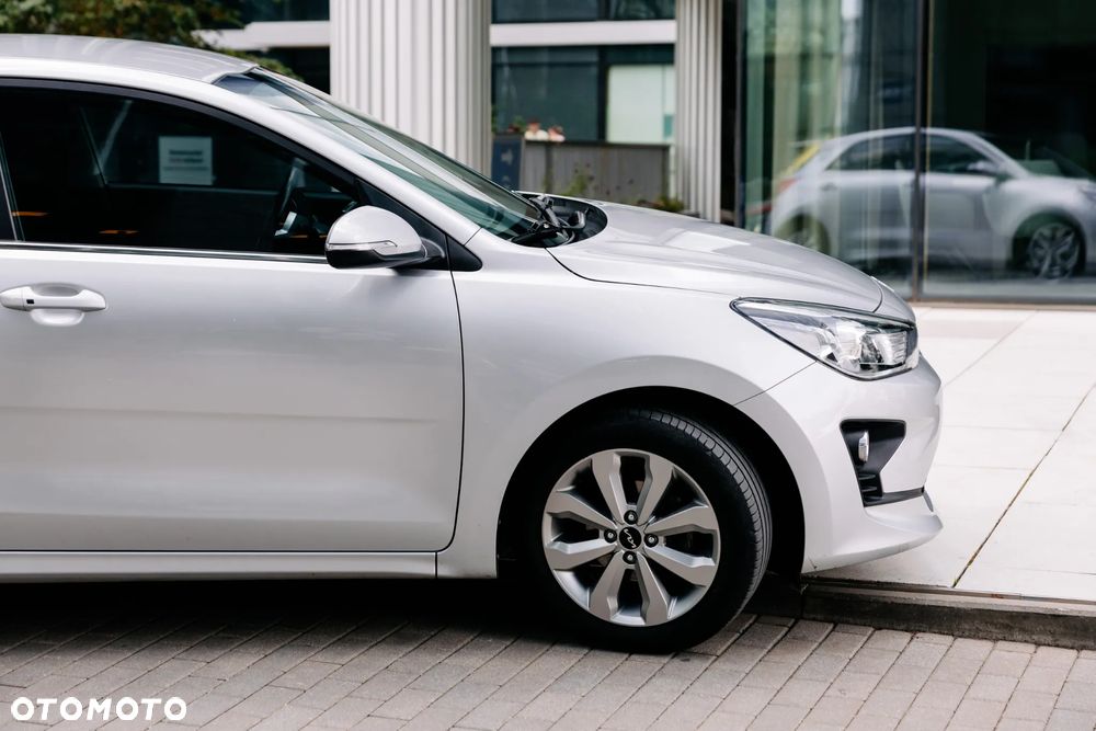 Kia Rio 1.2 L Business Line - 12