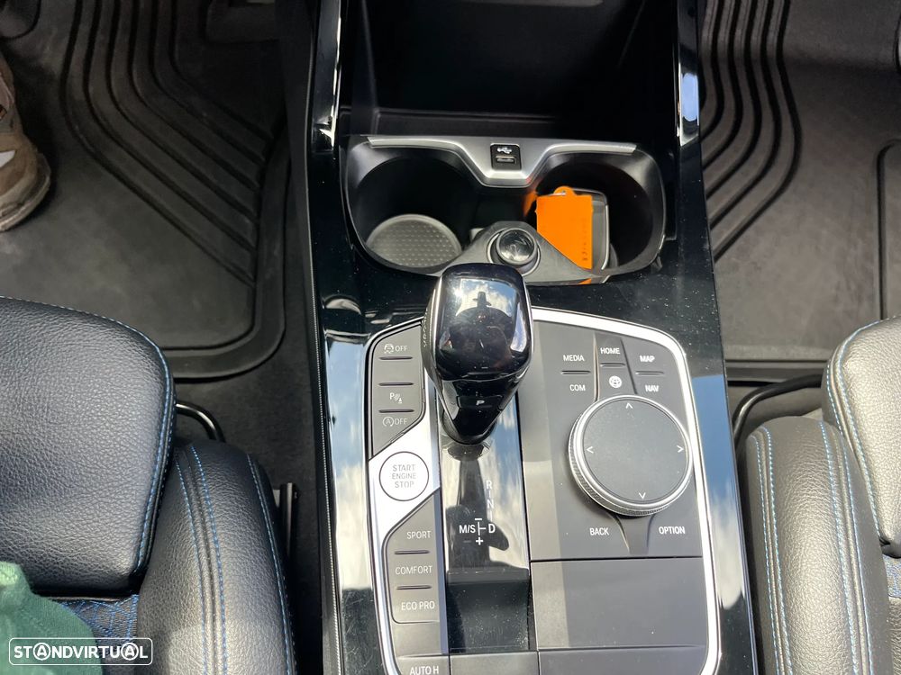 BMW 118 d Pack Desportivo M - 17