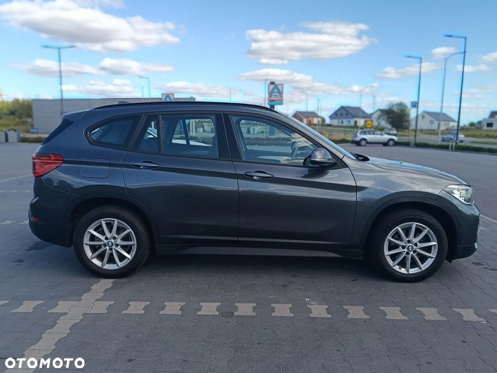 BMW X1 sDrive18i Sport Line - 2