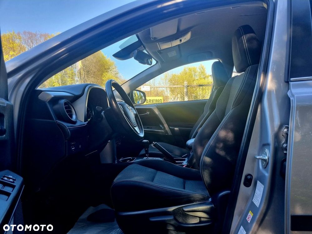 Toyota RAV4 - 11