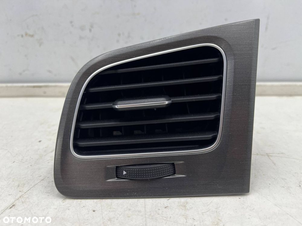 Kratka nawiewu VW Golf 7 VII 12-20r. lewa boczna nadmuchu deski wnętrza 5g1819703g - 2