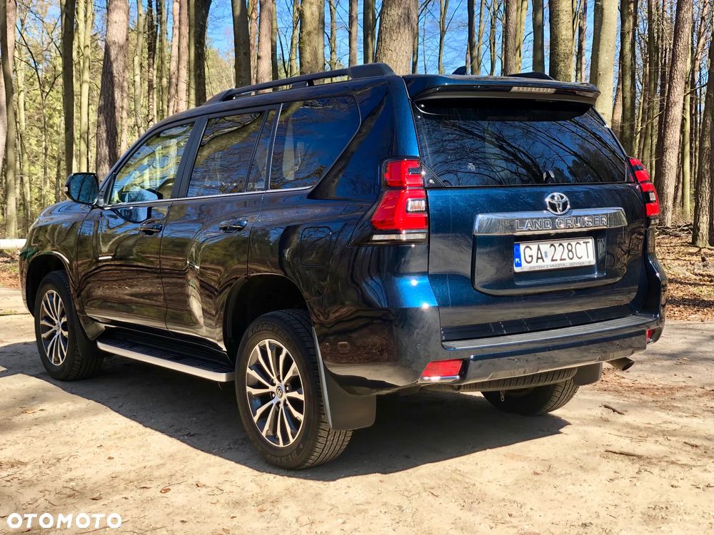 Toyota Land Cruiser - 4