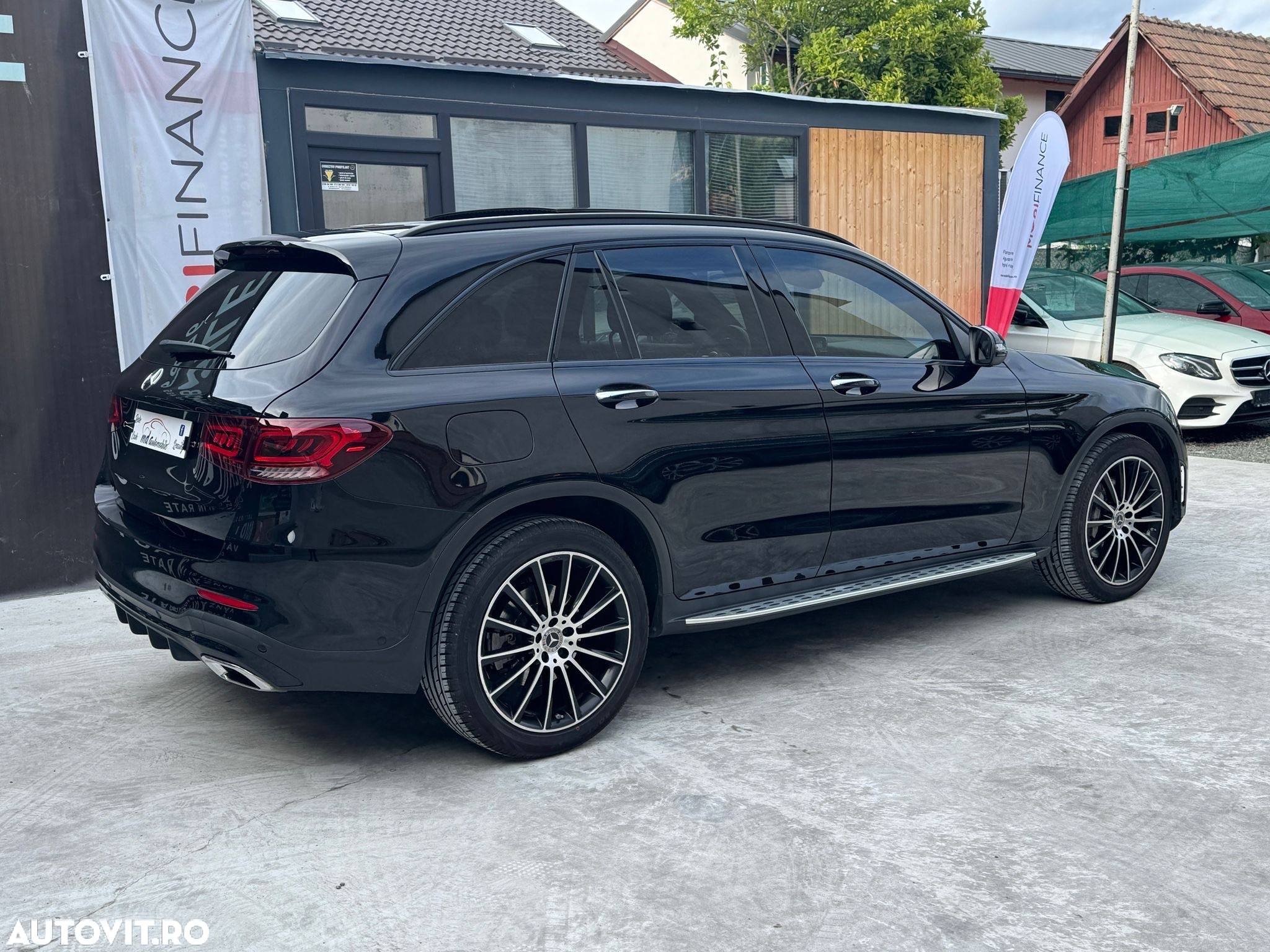 Mercedes-Benz GLC - 22
