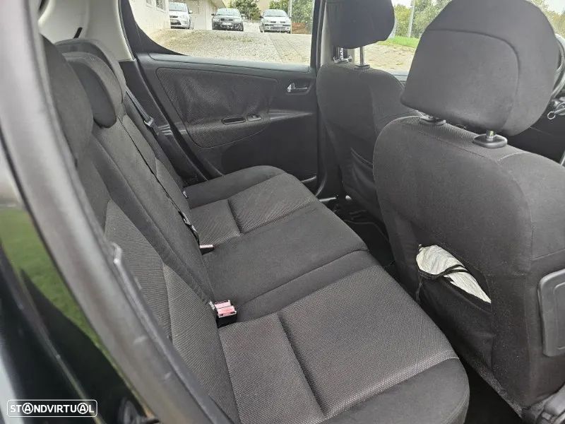 Peugeot 207 1.4 16V Trendy - 17