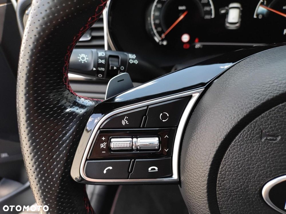 Kia ProCeed 1.6 T-GDI GT DCT - 14