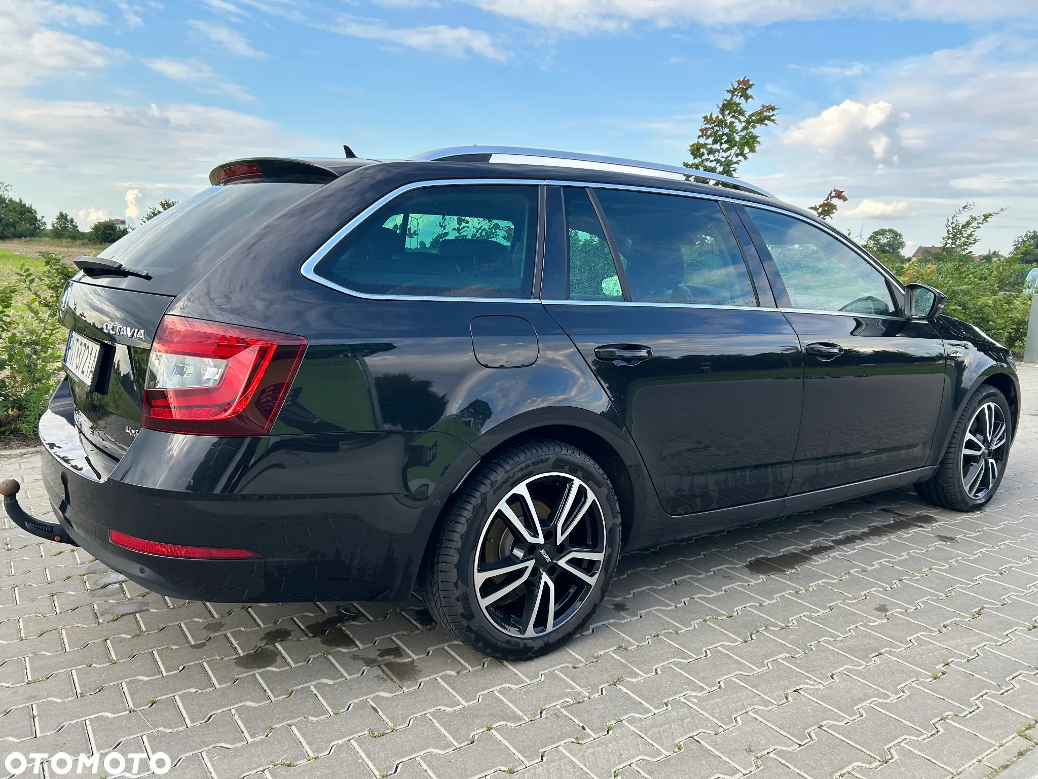 Skoda Octavia Combi 2.0 TDI 4x4 DSG L&K - 4