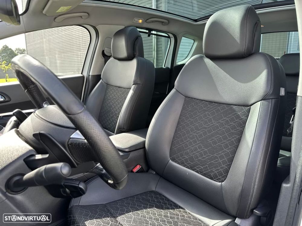 Peugeot 3008 1.6 e-HDi Allure 2-Tronic - 34