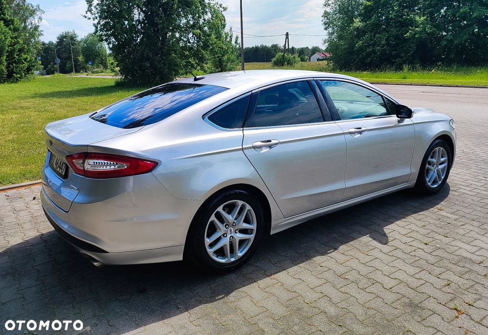 Ford Fusion - 13