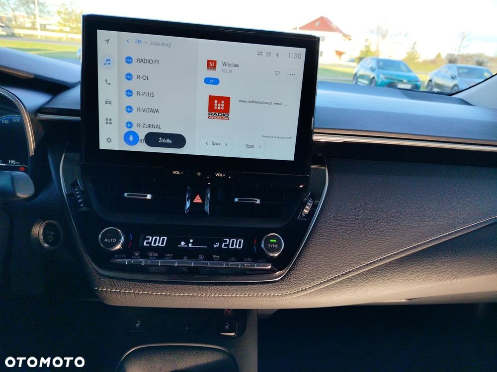 Toyota Corolla 1.8 Hybrid Style - 17