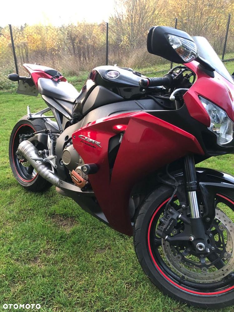 Honda CBR - 1