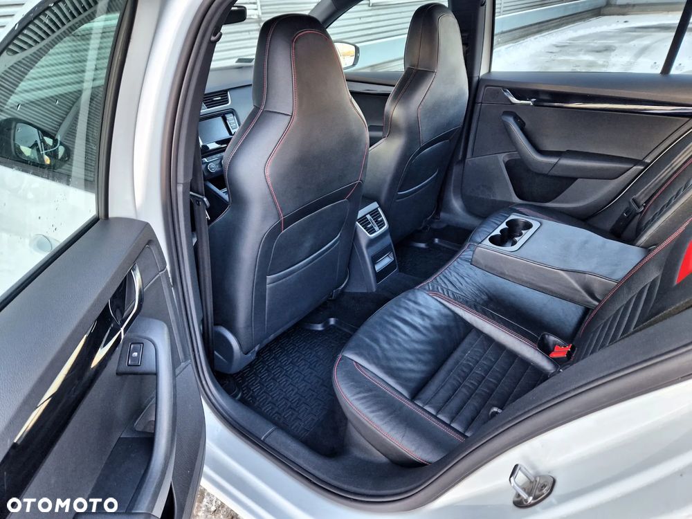 Skoda Octavia 2.0 TSI RS 230 - 21