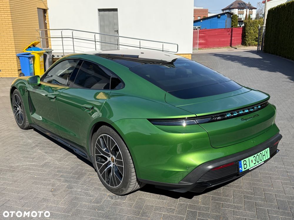 Porsche Taycan - 15