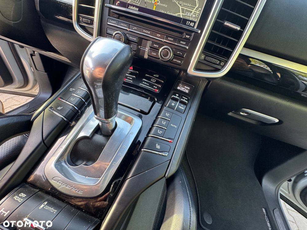 Porsche Cayenne - 17