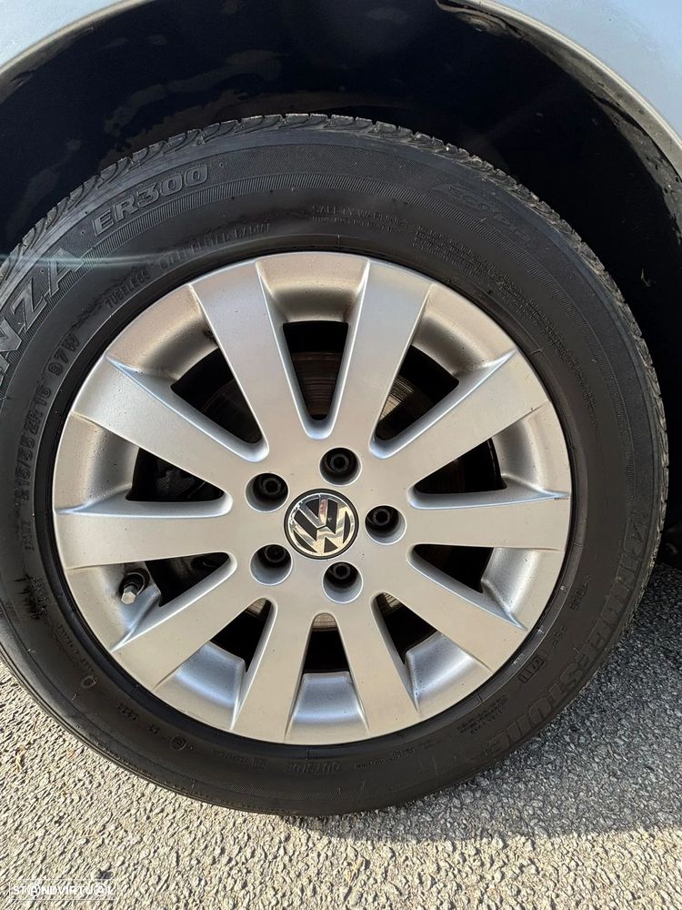 VW Passat 2.0 TDI Confortline - 6