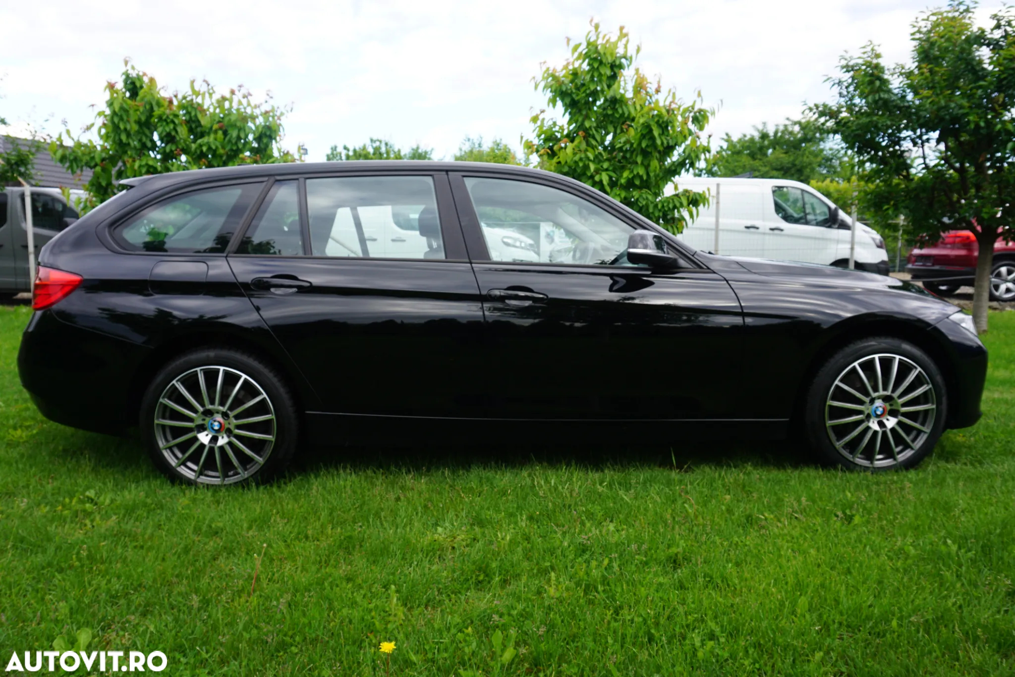 BMW Seria 3 320d Touring xDrive Aut. - 3