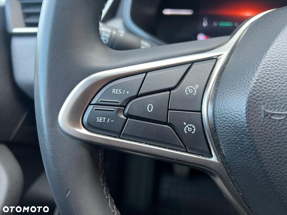 Renault Clio 1.0 TCe Evolution - 11