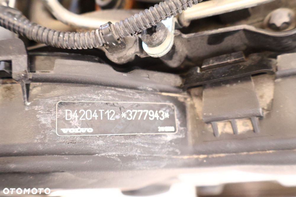 VOLVO XC40 2.0 D4 SILNIK D4204T12 - 14