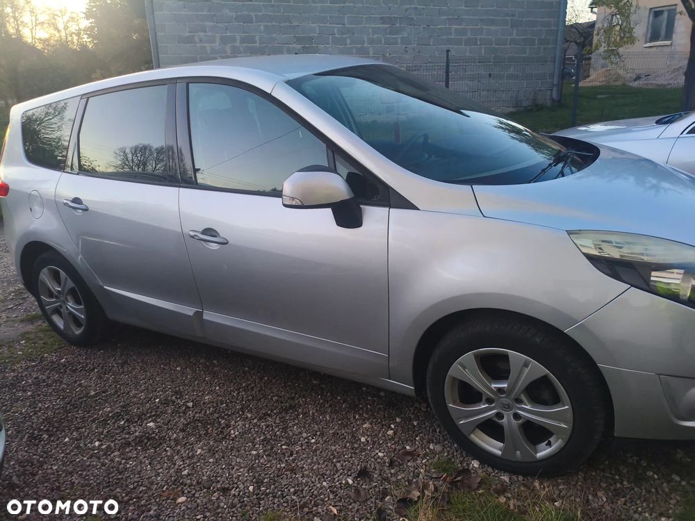 Renault Scenic - 16