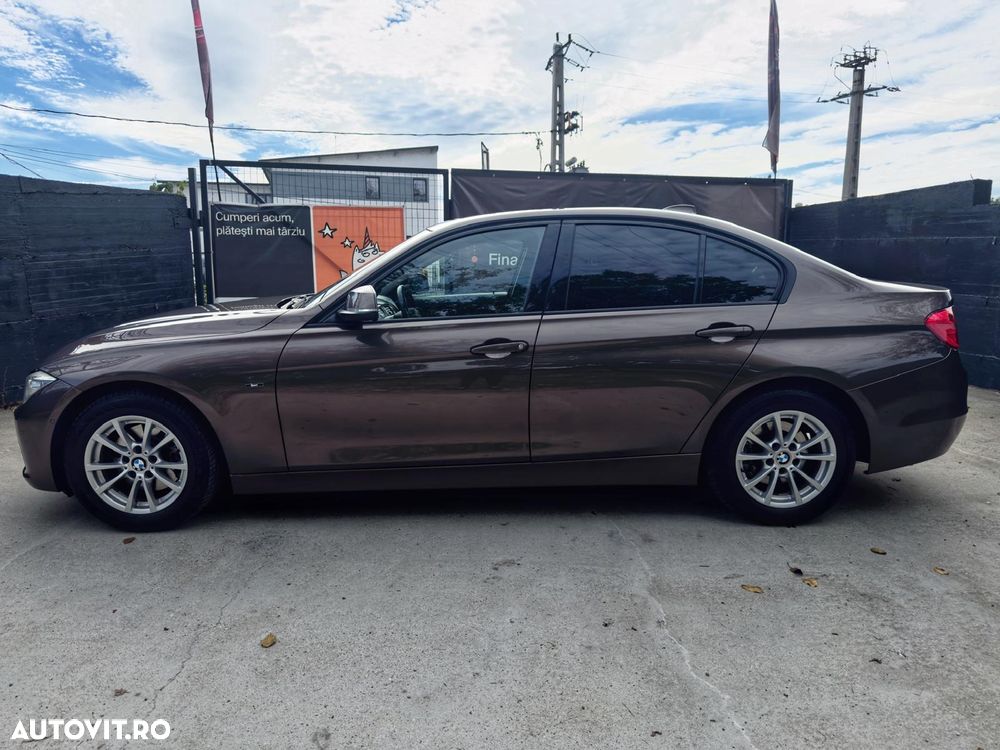 BMW Seria 3 320d Aut. Blue Performance Sport Line - 23