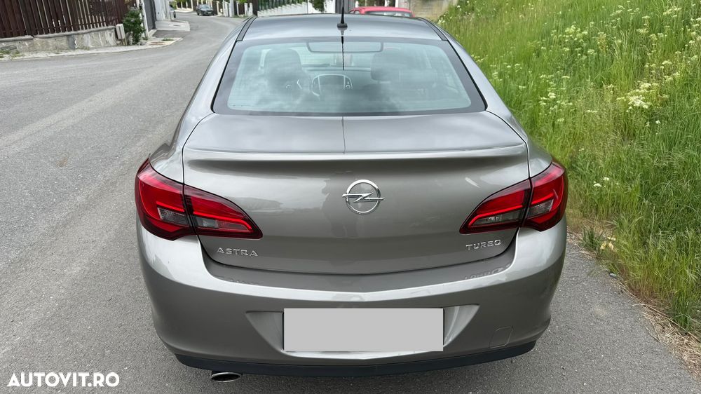 Opel Astra 1.4 Turbo ECOTEC Enjoy - 2