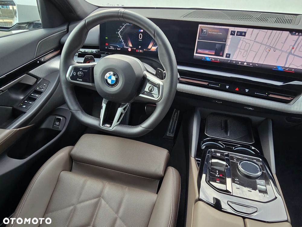 BMW Seria 5 520d xDrive - 12