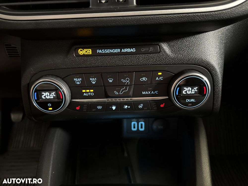 Ford Focus - 19