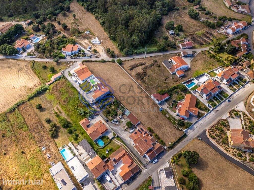 Terreno para a construção de 4 moradias com piscina e garagem - Grande imagem: 4/30