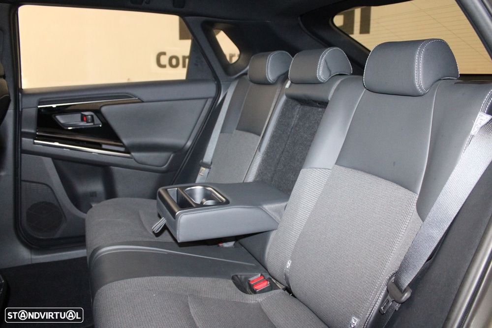 Toyota bZ4X 71,4 kWh Exclusive - 37