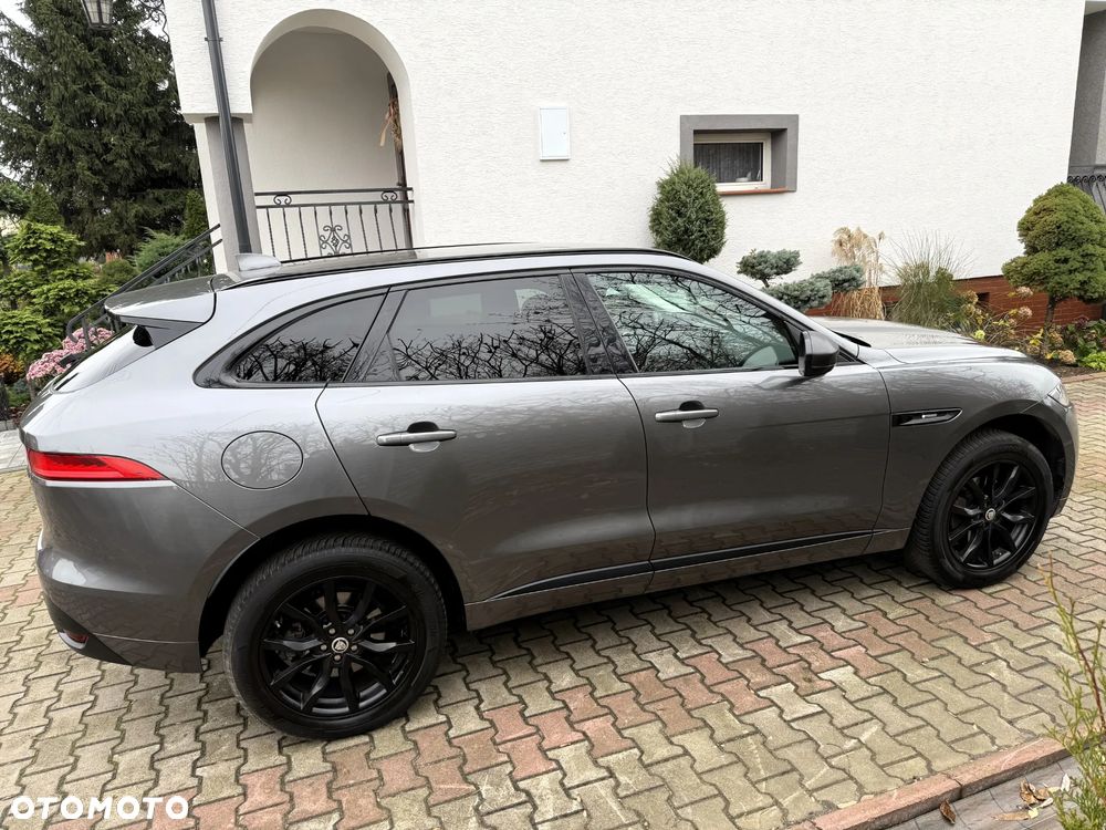 Jaguar F-Pace - 7