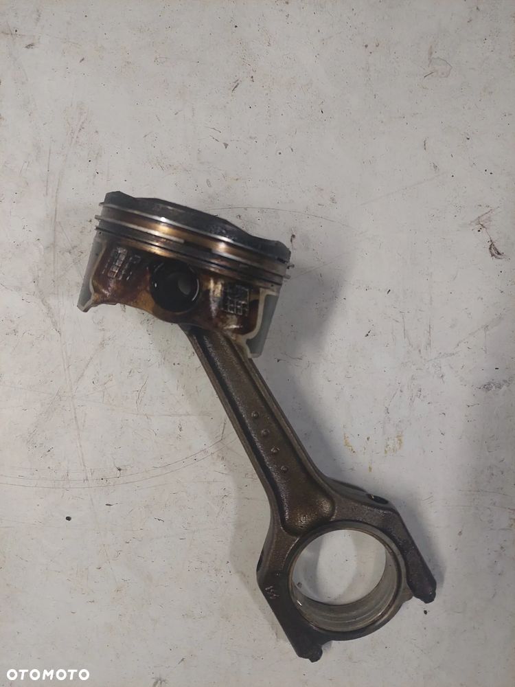 BMW E87 116i N45B16A tłok korbowód - 1