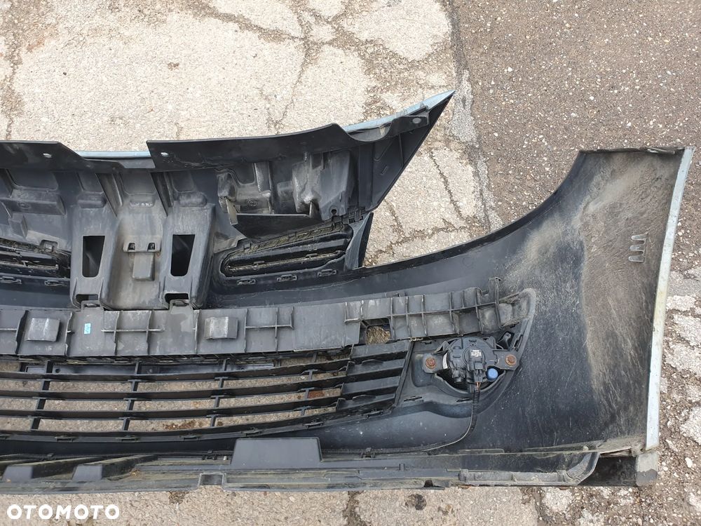 Zderzak przedni Przód Renault Clio III 8200681732 KOD LAKIERU TERNK - 15