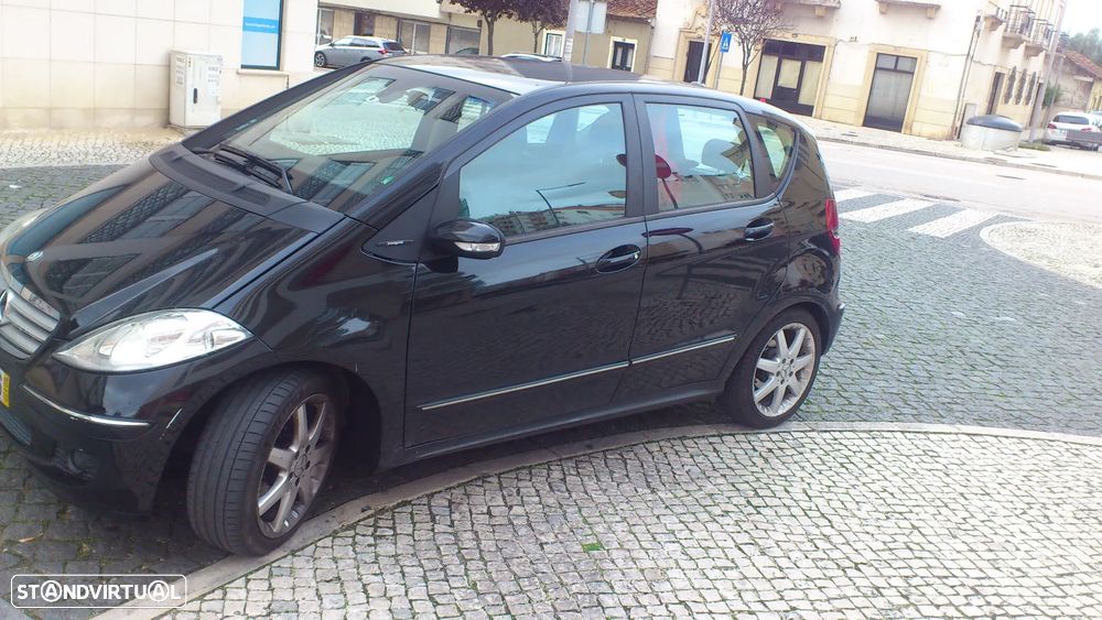 Mercedes-Benz A 200 - 18