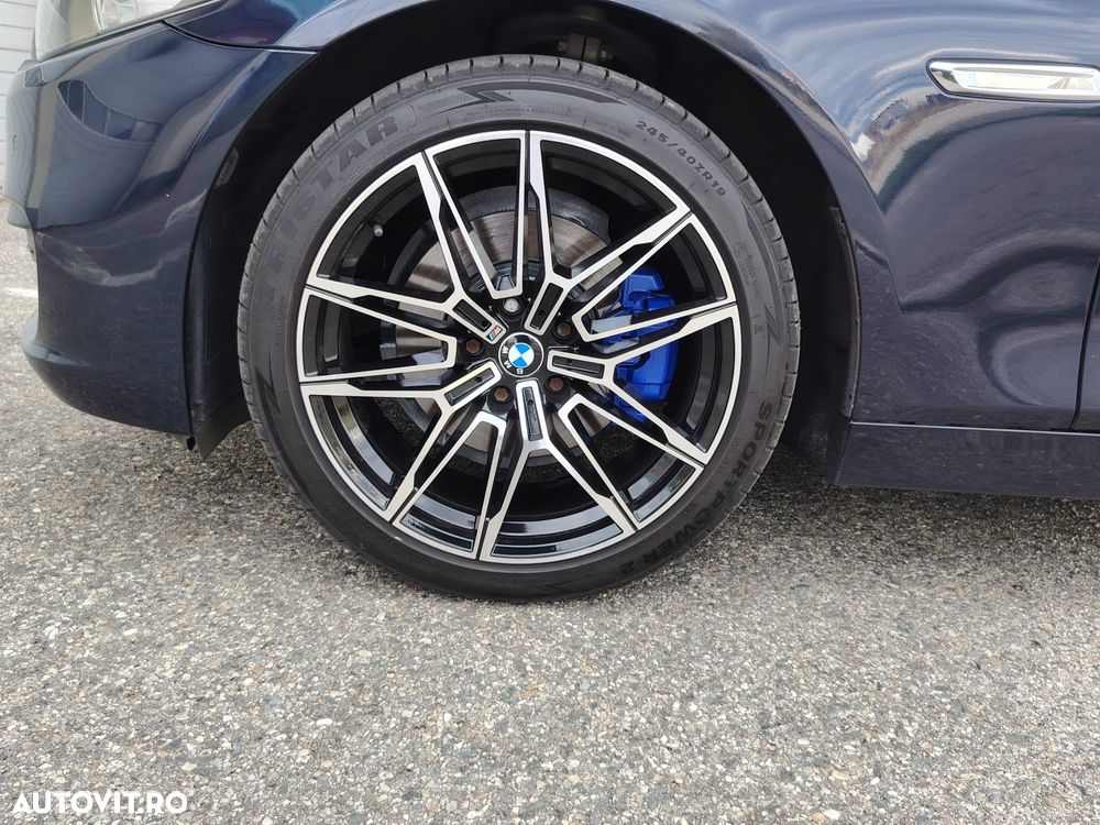 BMW Seria 5 520d Touring Luxury Line - 26