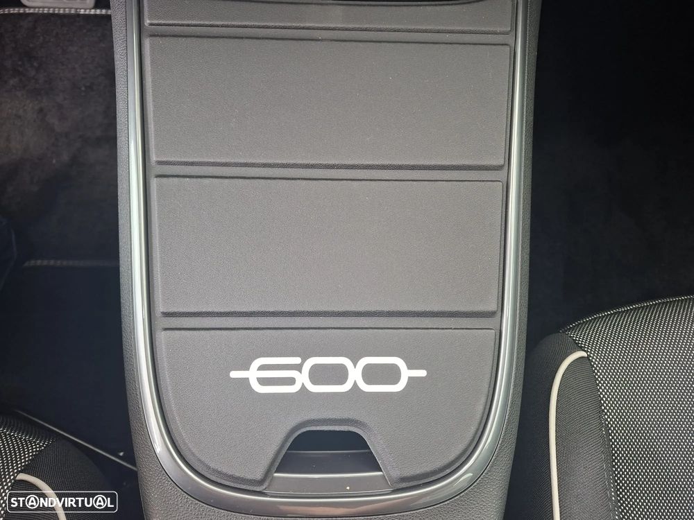 Fiat 600 1.2 Hybrid Icon - 16