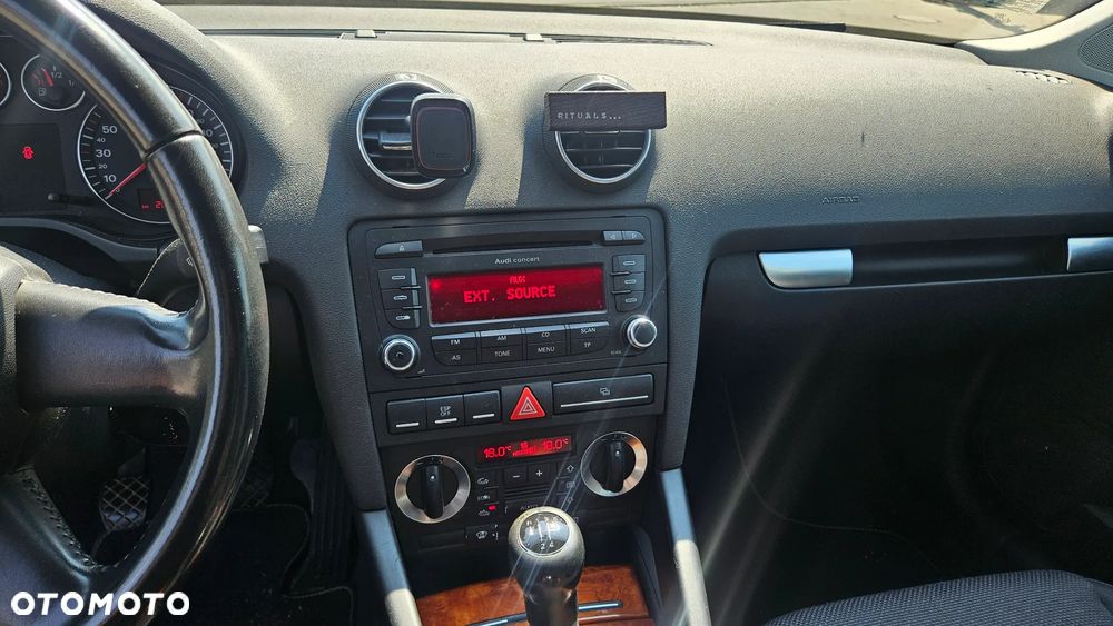 Audi A3 Sportback 1.9 TDI DPF Ambiente - 8
