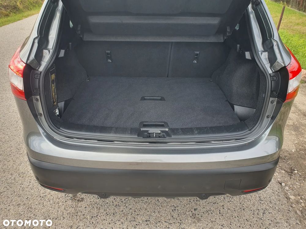 Nissan Qashqai 1.2 DIG-T N-Vision - 28